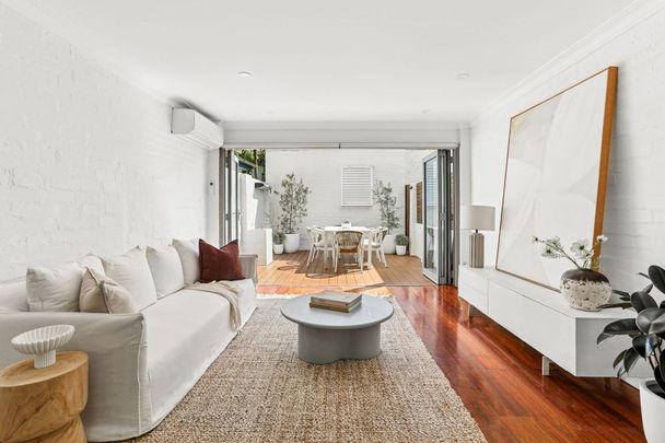 A spacious, light-filled inner city haven - Photo 1