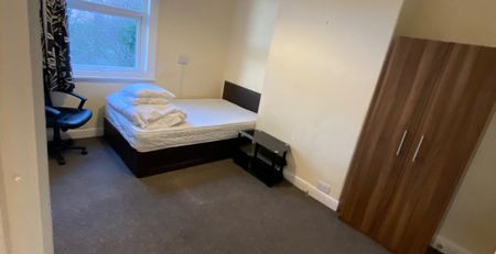 Flat 3, Conference Road, Armley, Leeds, LS12 3DX - Photo 4