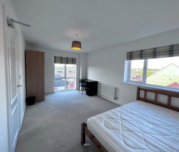 5 bedroom mews to rent - Photo 6