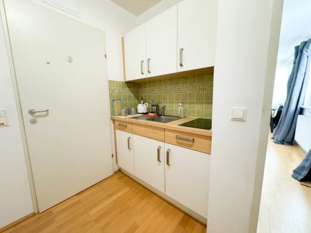 *TOP-LAGE* ATTRAKTIVE STARTERWOHNUNG NEBEN DEM KONGRESSBAD - Foto 2