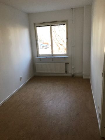 Mörbyvägen 18 - Photo 2