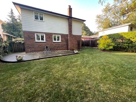 For Lease - 2086 Thornlea Drive, Oakville, Ontario - Photo 3