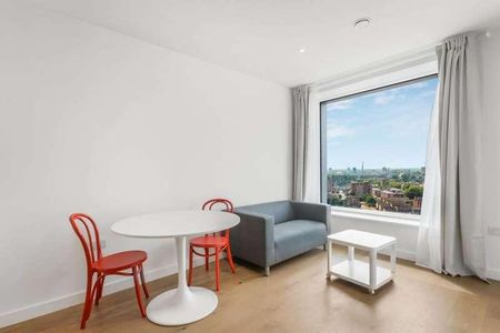 Hurlock Heights, Elephant And Castle, SE17 - Photo 3