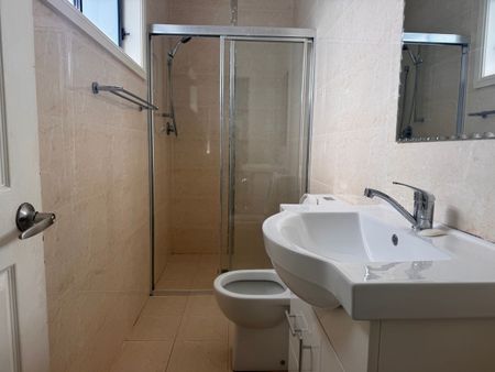 3 Bedroom Granny flat - Photo 3