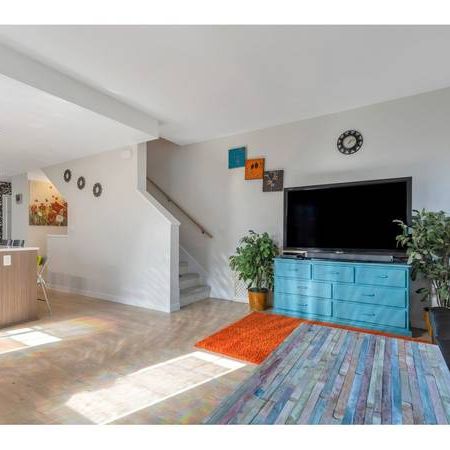 Corner Unit Townhouse in Abbotsford! - Photo 1