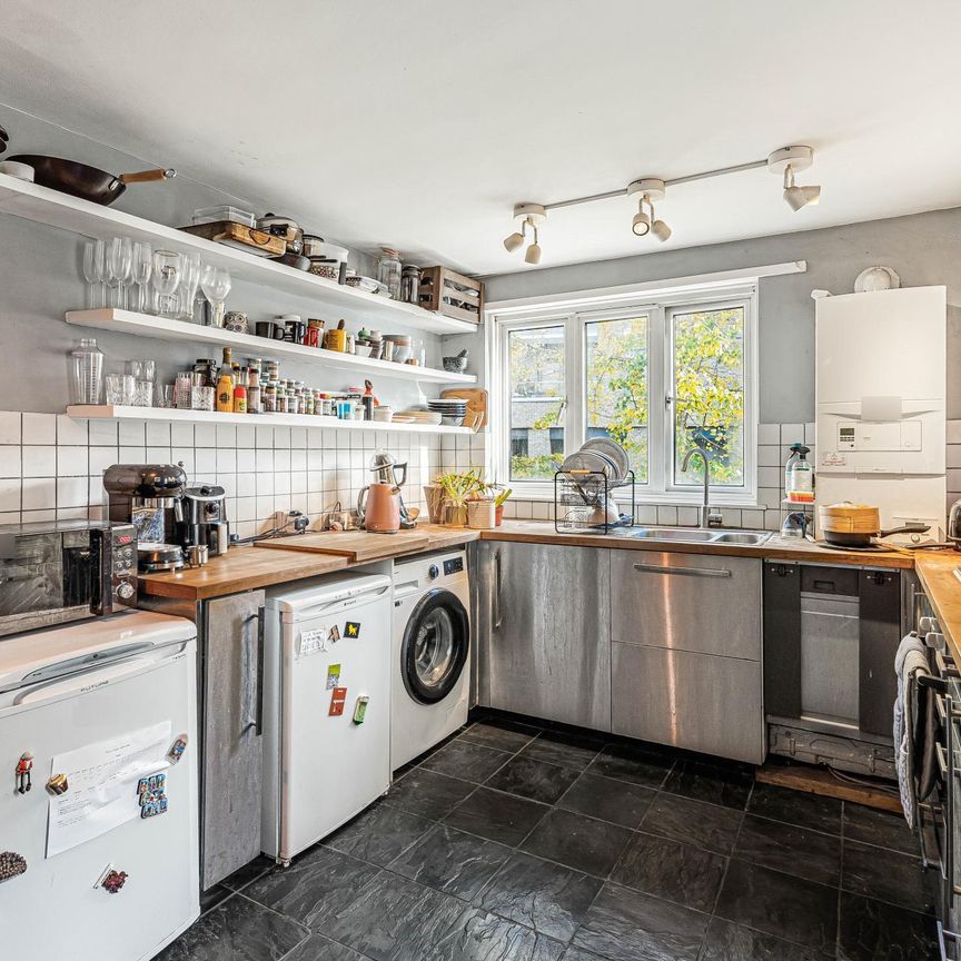 Boleyn Road - Photo 1