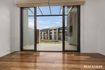 Three Bedroom Unit with an Unique Mezzanine Layout - Photo 2