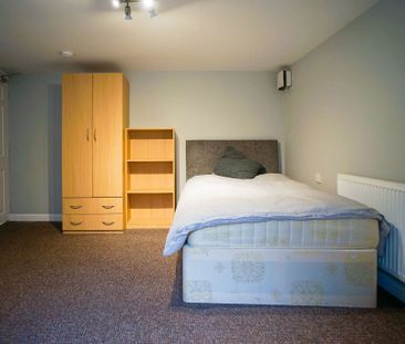 7 Harcourt Crescent, Crookesmoor, S10 1DG - Photo 4