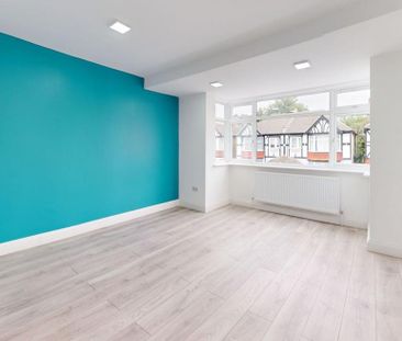 4 bedroom flat to rent - Photo 4