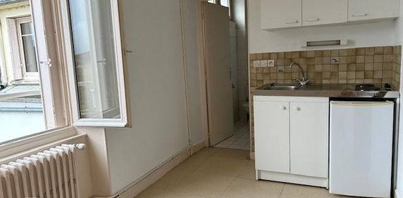 Location Appartement 1 pièce 15m² CHATEAU THIERRY 02400 - Photo 2