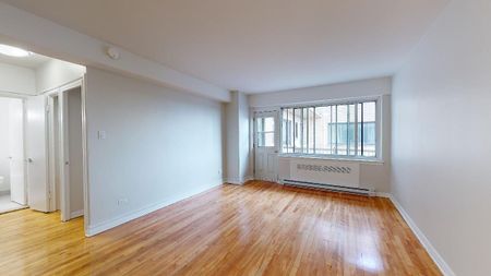 4875 Dufferin, Montréal, QC - Photo 4