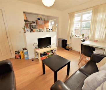 3 bedroom House in Mayville Avenue, Leeds - Photo 5