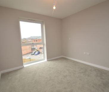 2 bedroom flat to rent, - Photo 1