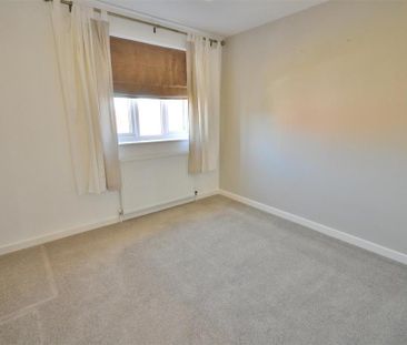 2 bedroom semi-detached house to rent - Photo 3