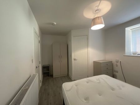 1 bedroom Apartment to let - Photo 4