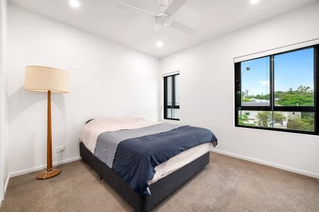 FURNISHED APARTMENT IN NEW RENOVARE COMPLEX! - Photo 4