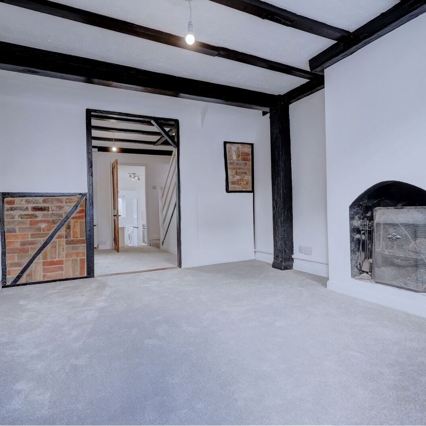 2 Bedroom Mid Terraced House To Rent - Photo 1