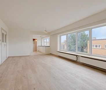 Zonnig appartement met ruime slaapkamers en groot terras vlakbij Le... - Photo 3