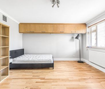 Studio to rent - Photo 5