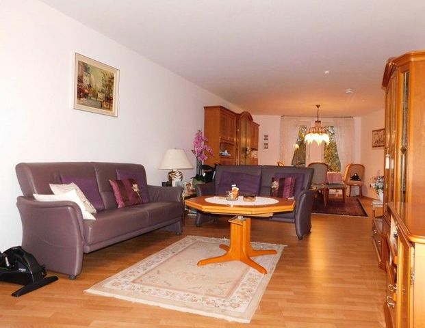 Hübsche 3-Zi.-Whg. mit 2 Bädern und kleinem Wintergarten- auf Wunsch zum 02.01.2026 frei - Foto 1