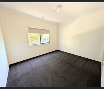 Family Home In Great Location! - Photo 3