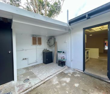 Updated 2 bedroom terrace in a wonderful location - Photo 2