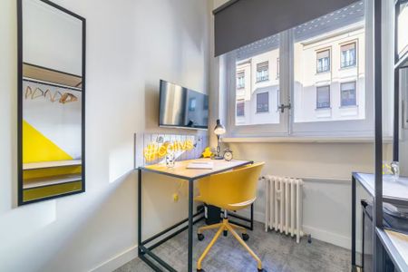 Calle de Santa Cruz de Marcenado, Madrid, Community of Madrid 28015 - Photo 4