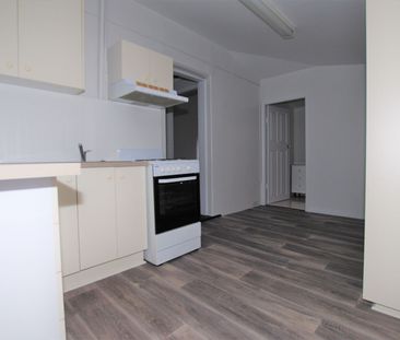 CENTRAL 2 BEDROOM RENOVATED HOME - Photo 4