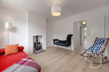 Firs Chase, West Mersea - Photo 4