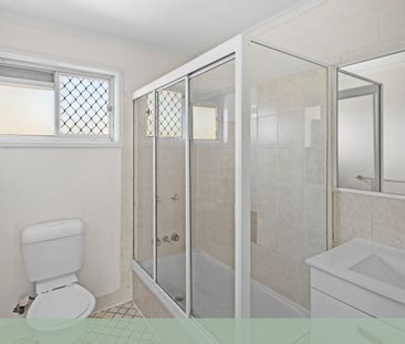 Convenient Townhouse Living - Walk to Shops & Transport! - Photo 4