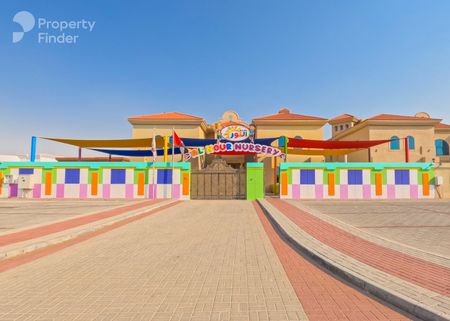 One bedroom and living room, annual price 24,000 - Photo 2