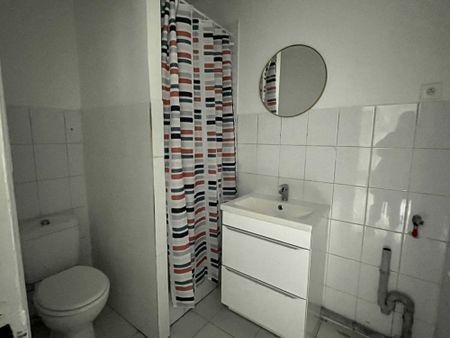 Location Appartement 2 pièces 45m² ROUBAIX 59100 - Photo 2