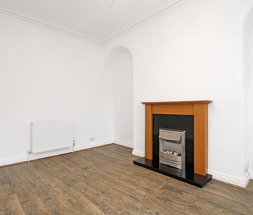 2 bedroom House To Let - Photo 1