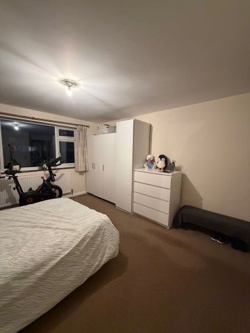 1 Bed Flat, Wimbledon, SW19 - Photo 3