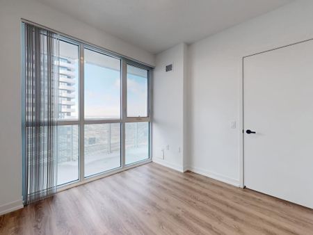 For Lease - 8 Interchange Way Unit# 5001, Vaughan, Ontario - Photo 4