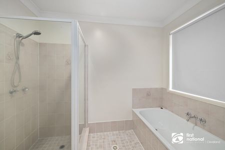 Huge Expansive Gem of a Home in Alexandra Hills - Photo 3