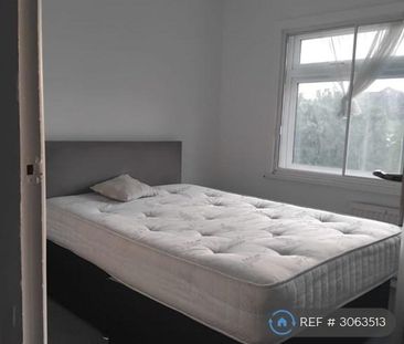 6 bedroom semi-detached house to rent - Photo 4