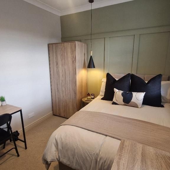 1 bedroom in a house share to rent - Photo 1