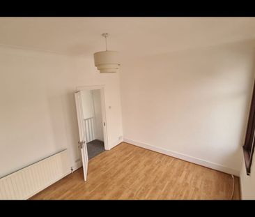 Room in a Shared House, Lichfield Road, E6 - Photo 5