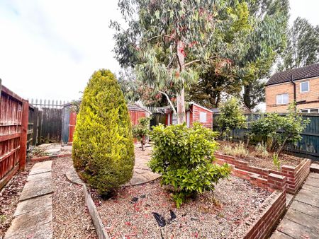 2 bedroom detached bungalow to rent - Photo 3