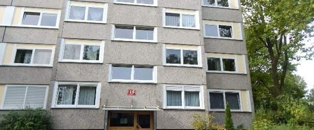 Stop! Großzügige 3,5-Zimmer-Wohnung (WBS) - Foto 1