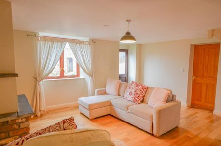 3 bedroom detached house to rent - Photo 2