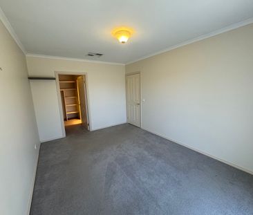 3 BEDROOM HOUSE IN SOUTH SHEPPARTON - Photo 5