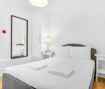 2 Bed Flat, Chesham Place, BN2 - Photo 3