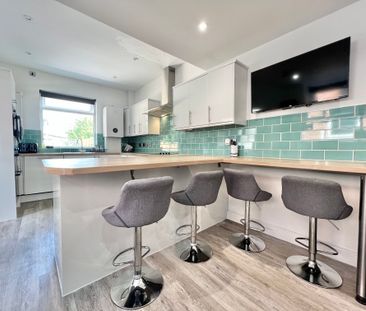 Stunning shared house on Wilderspool Causeway! - Photo 3