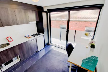 Standard Studio with balcony - Photo 5