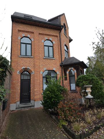 Lichtrijk appartement met 2SLK en privé staanplaats - Photo 5