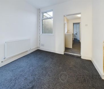 2 Bedroom Terraced House for Rent - Photo 6