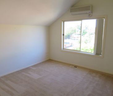 1/17 Golf Links Avenue, Oakleigh VIC 3166 - House For Rent | Domain - Photo 1