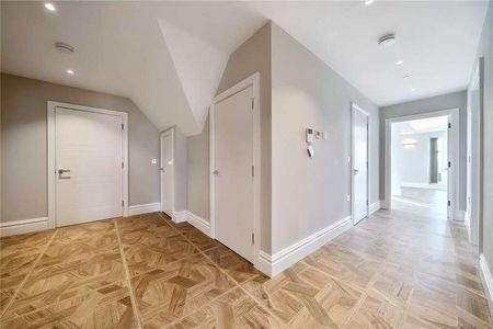 Green Lane, Northwood, HA6 - Photo 3